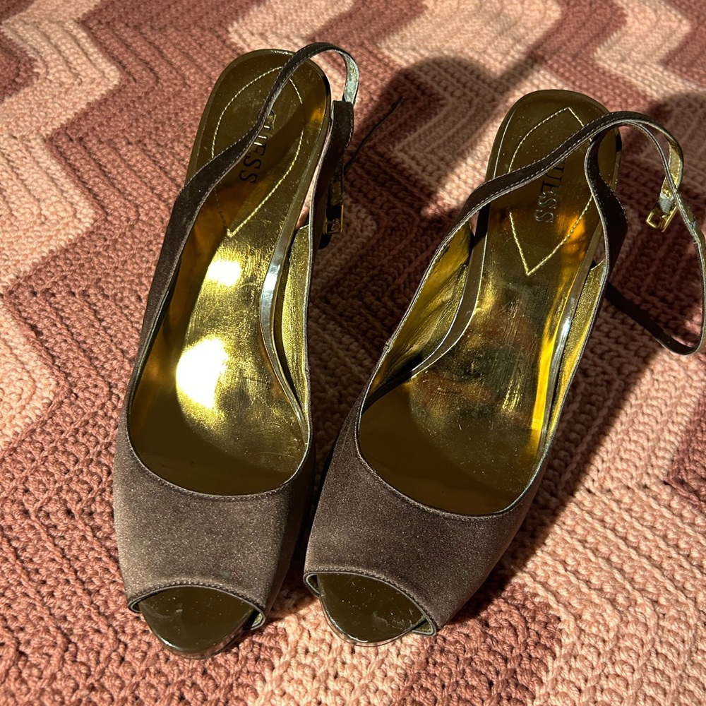 VINTAGE GUESS STILETTOS